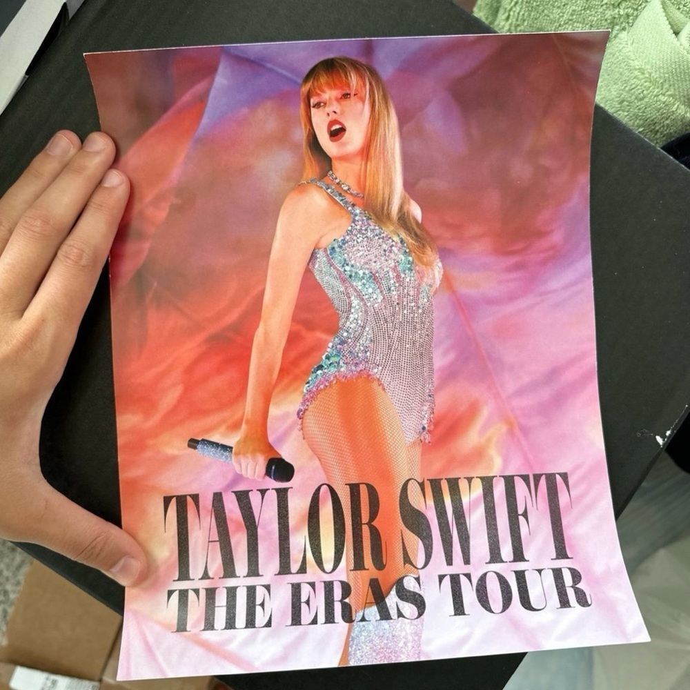 Taylor Swift Eras Tour VIP Box - Picture 11 of 11
